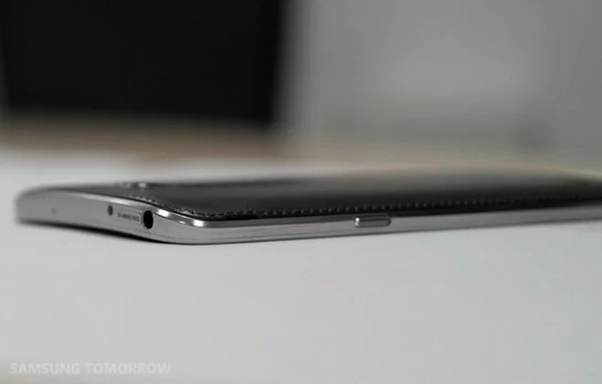 sam gal rou2 Samsung Galaxy Round, A Real Curved Smartphone